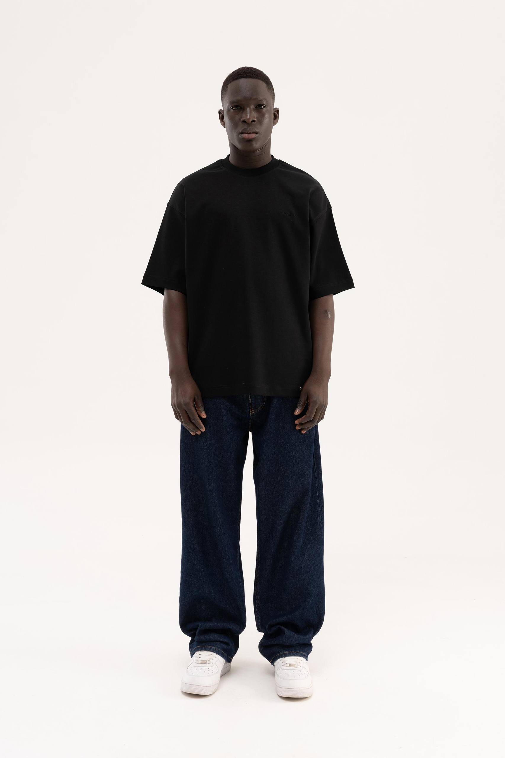 IMG_4589 Oversize Basic T-Shirt - Image 1